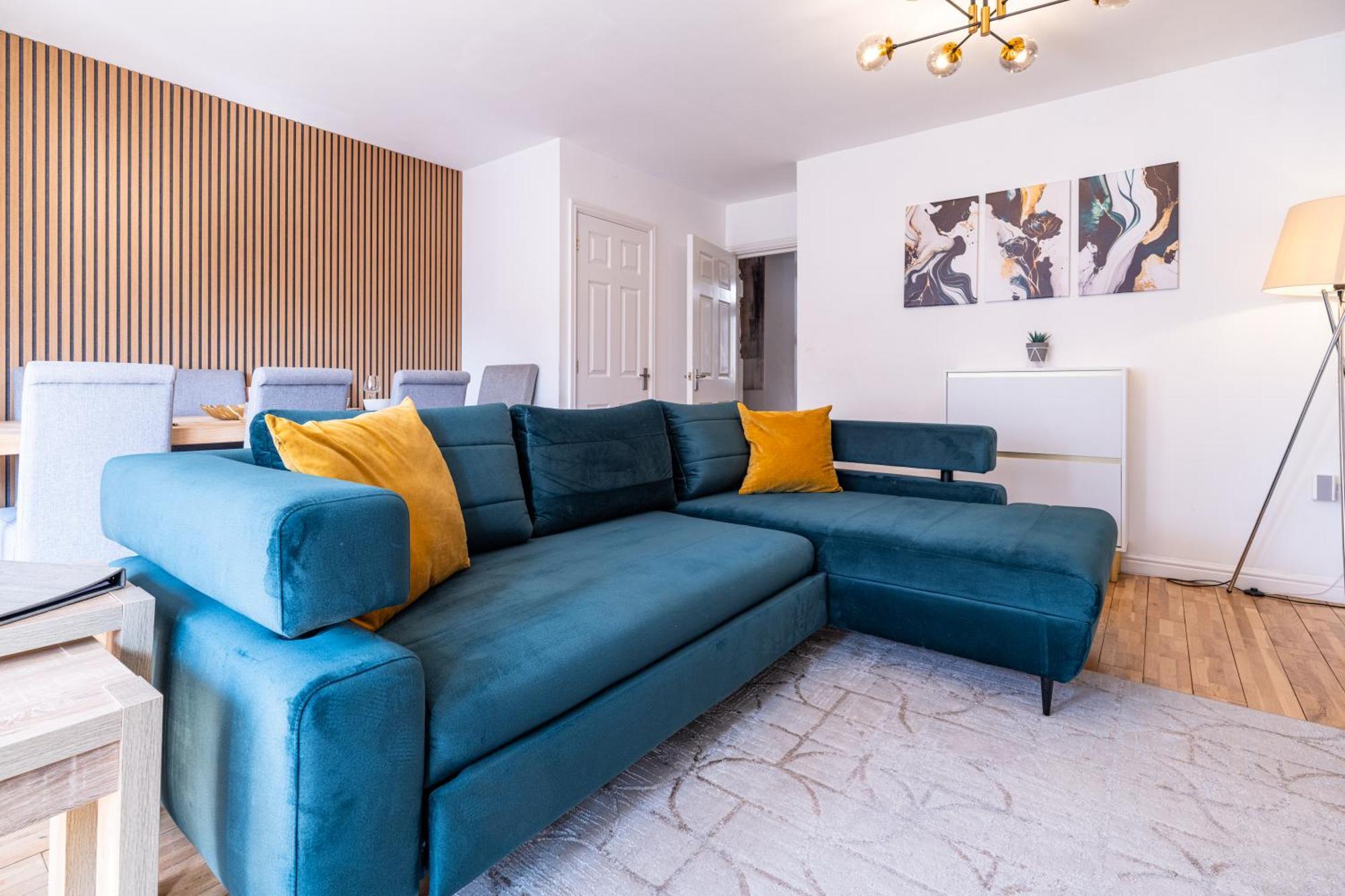 מילטון קינס Modern And Spacious Home From Home 1 Mile From M1 - With Netflix, Prime Video, Ps5, Free Parking, Superfast Wifi, Bbq - Sleeps 11 - By Brightleap Apartments מראה חיצוני תמונה