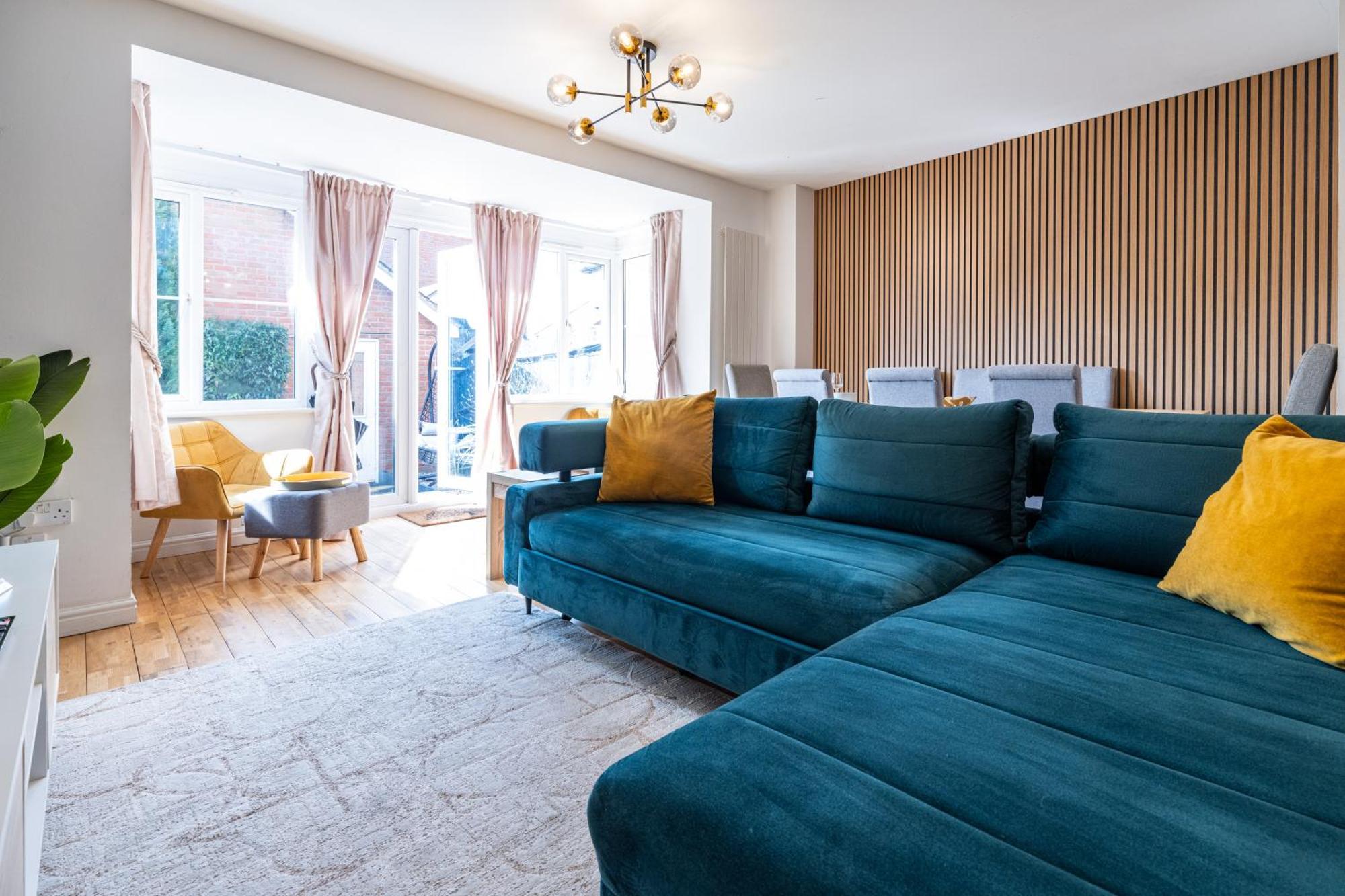 מילטון קינס Modern And Spacious Home From Home 1 Mile From M1 - With Netflix, Prime Video, Ps5, Free Parking, Superfast Wifi, Bbq - Sleeps 11 - By Brightleap Apartments מראה חיצוני תמונה